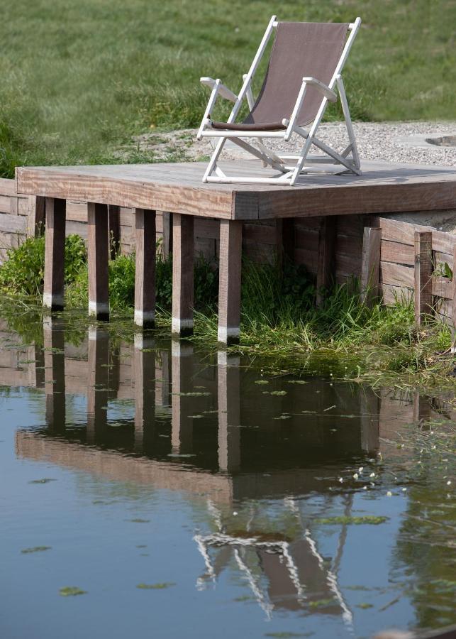Landelijk Vakantiehuis In Diksmuide Met Een Tuin En Vijver Exteriör bild